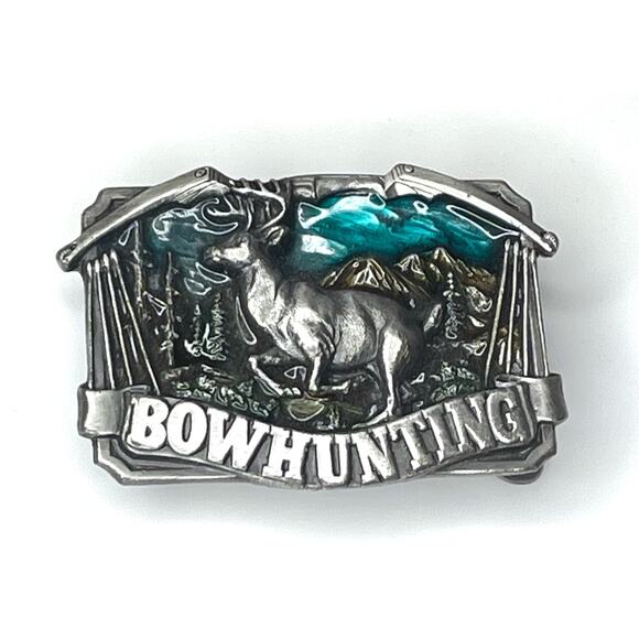 VTG 1983 Bow Hunting BELT BUCKLE Enamel Metal Buck Deer Bergamot Brass Works 3D - Picture 4 of 4